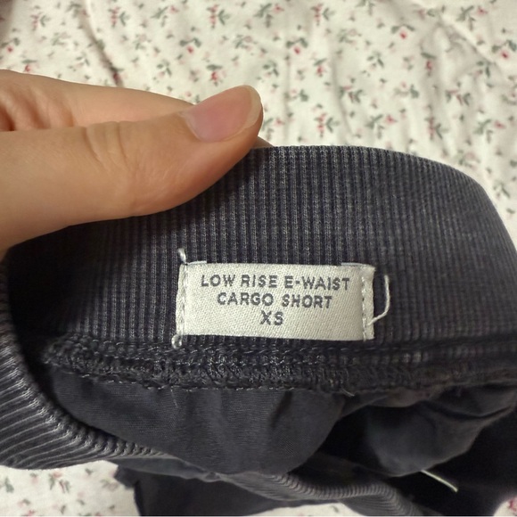 NWT PacSun bundle xs low rise cargo shorts - Picture 5 of 5